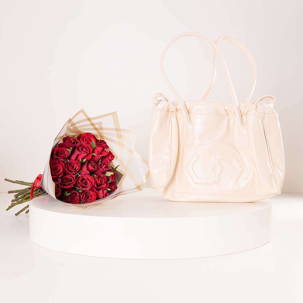 Flowrista Online Flowers Shop Cocan Beige Tote Bag with Hand Bouquet of 20 Red Roses