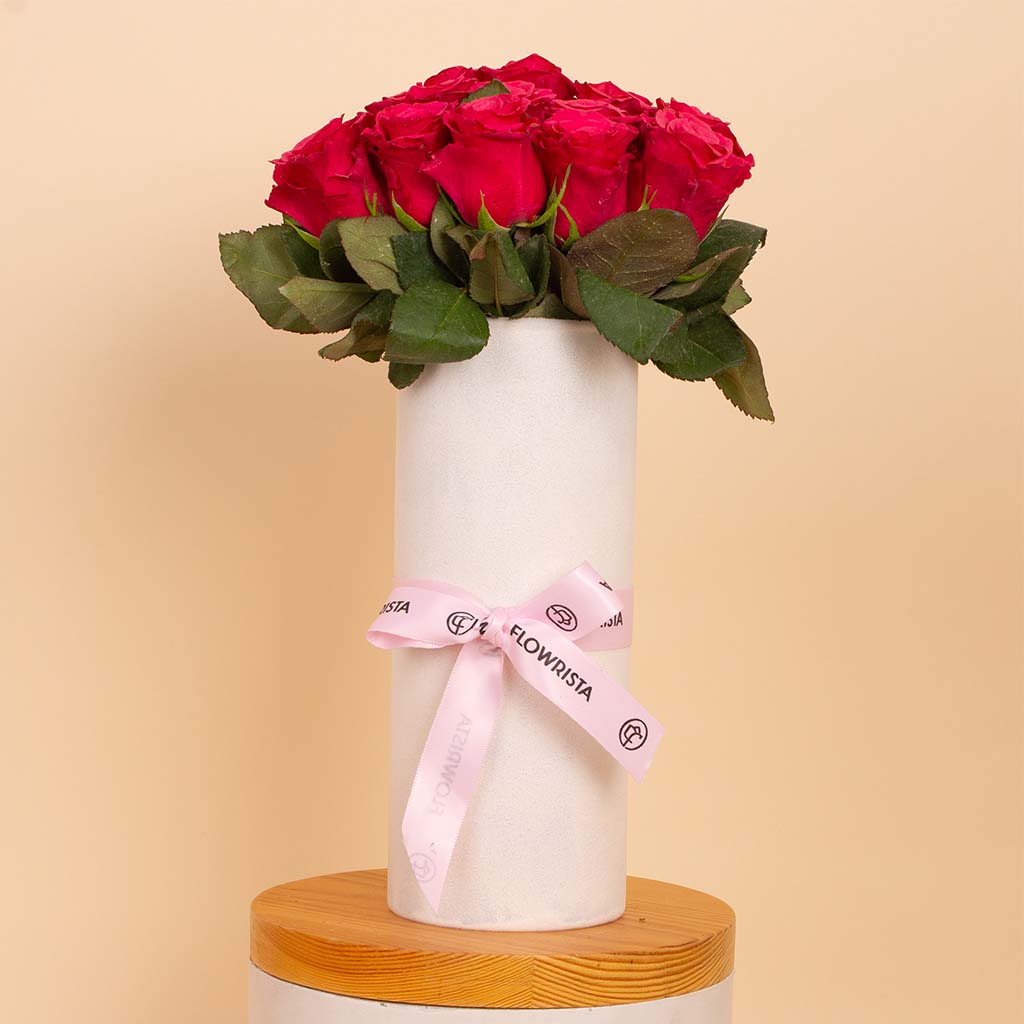 Flowrista Online Flowers Shop مزهرية مميزة بلون الفوشيا الداكن - ٢٠ ساقًا