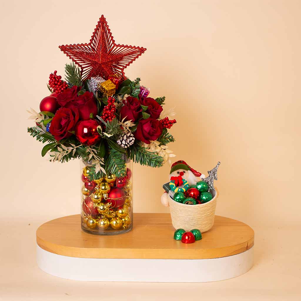 Flowrista Online Flowers Shop Passionelle New Year Mini Bucket 170g & Festive Roses Vase