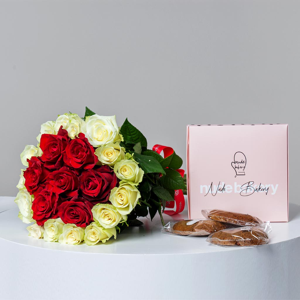 Flowrista Online Flowers Shop علبة كوكيزمن نود بيكري و 22 وردة