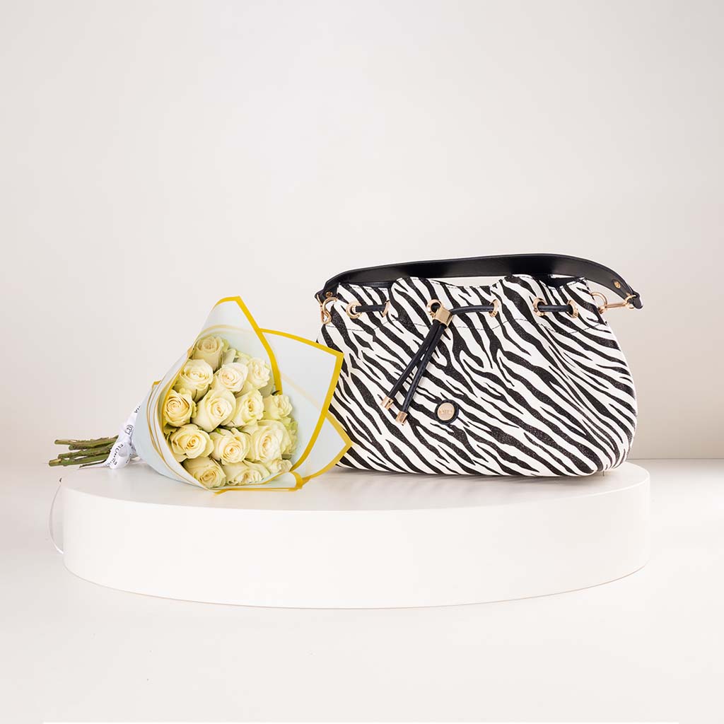 Flowrista Online Flowers Shop Alamki Safari Bag Black & White & 20 White Roses Bouquet