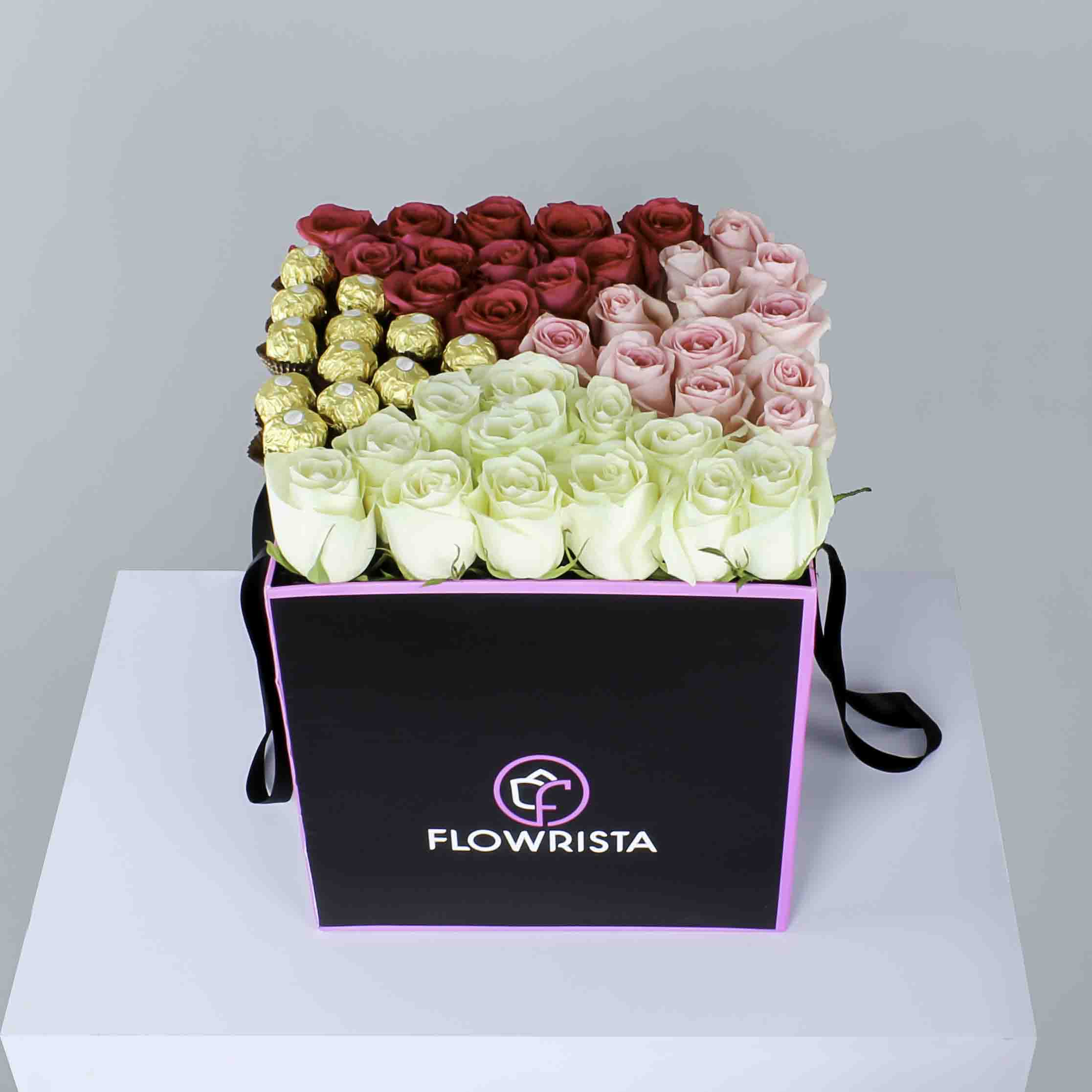 Flowrista Online Flowers Shop صندوق من الورود الوردية والحمراء والبيضاء مع شوكولاتة فيريرو روشيه
