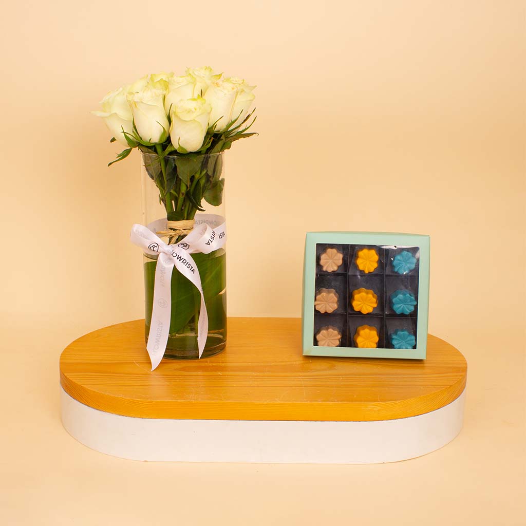 Flowrista Online Flowers Shop  Chocolate Factory Bonbon 100 g & White Roses Vase 