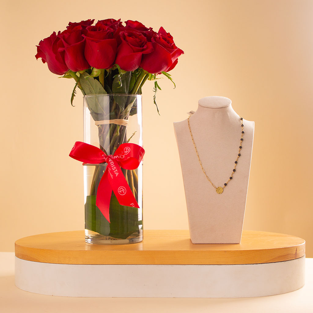 Flowrista Online Flowers Shop Siran 18K Dangling Plate Colored Stone Necklace & Red Roses Vase