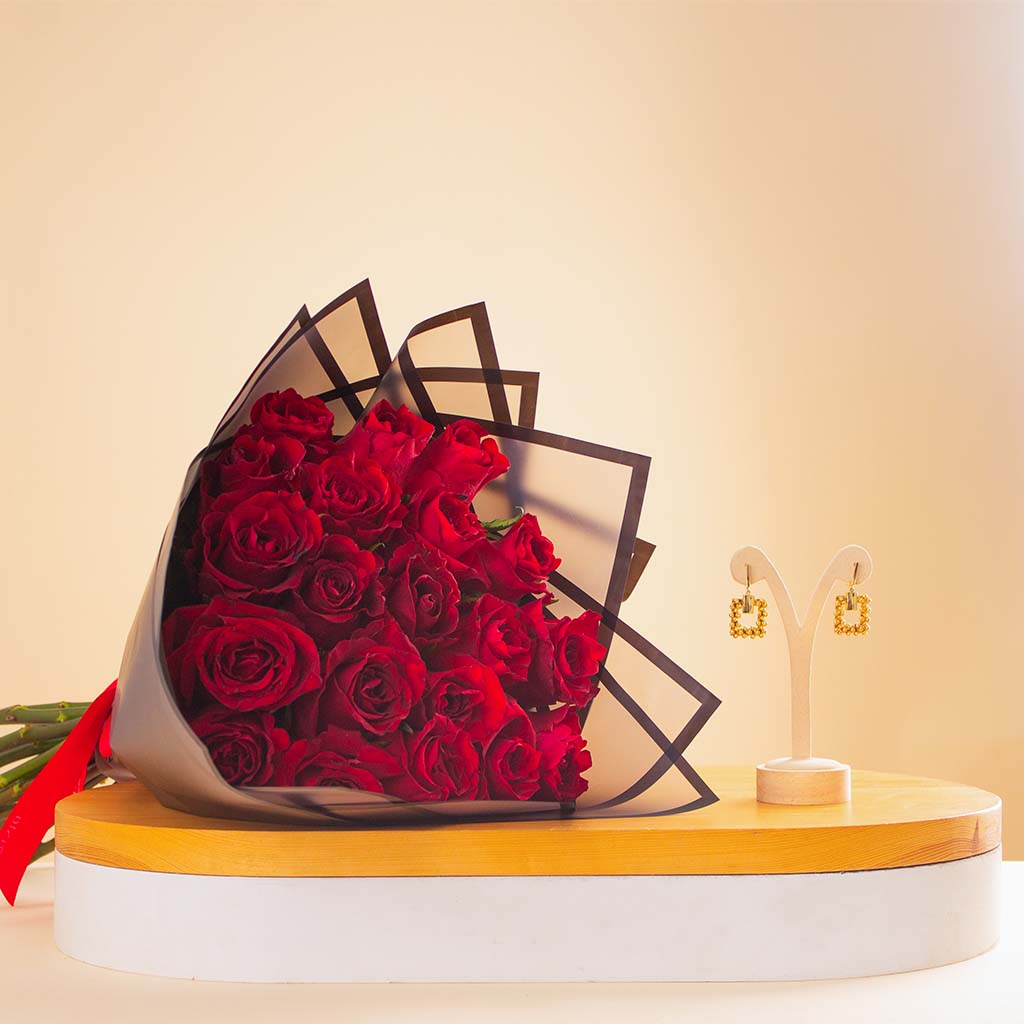 Flowrista Online Flowers Shop Siran 18K Yellow Gold Beaded Square Drop Earrings & Red Roses Bouquet