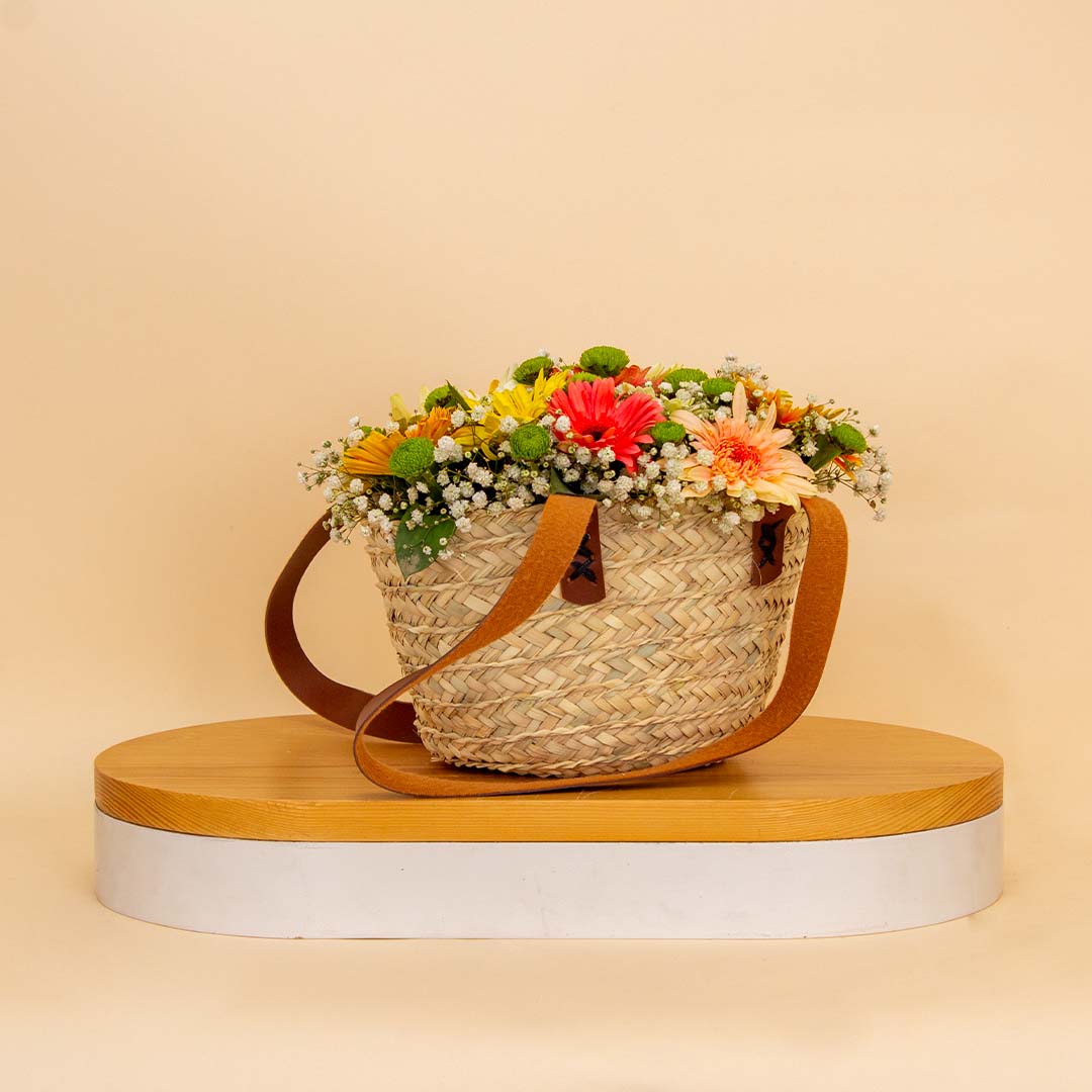 Flowrista Online Flowers Shop Khoos Tuta Palm Tote with Leather Handles & Mixed Flower