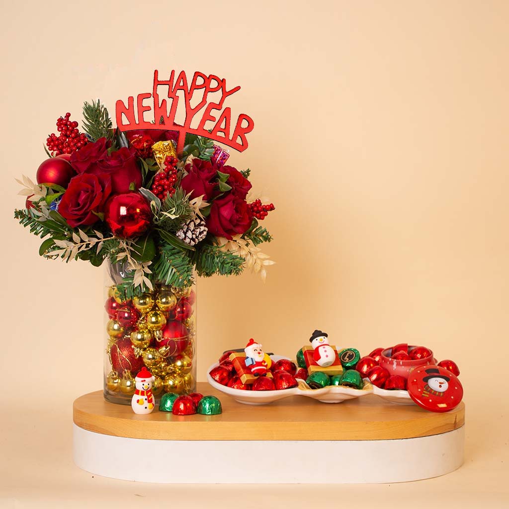Flowrista Online Flowers Shop Passionelle New Year Chocolate & Festive Roses Vase