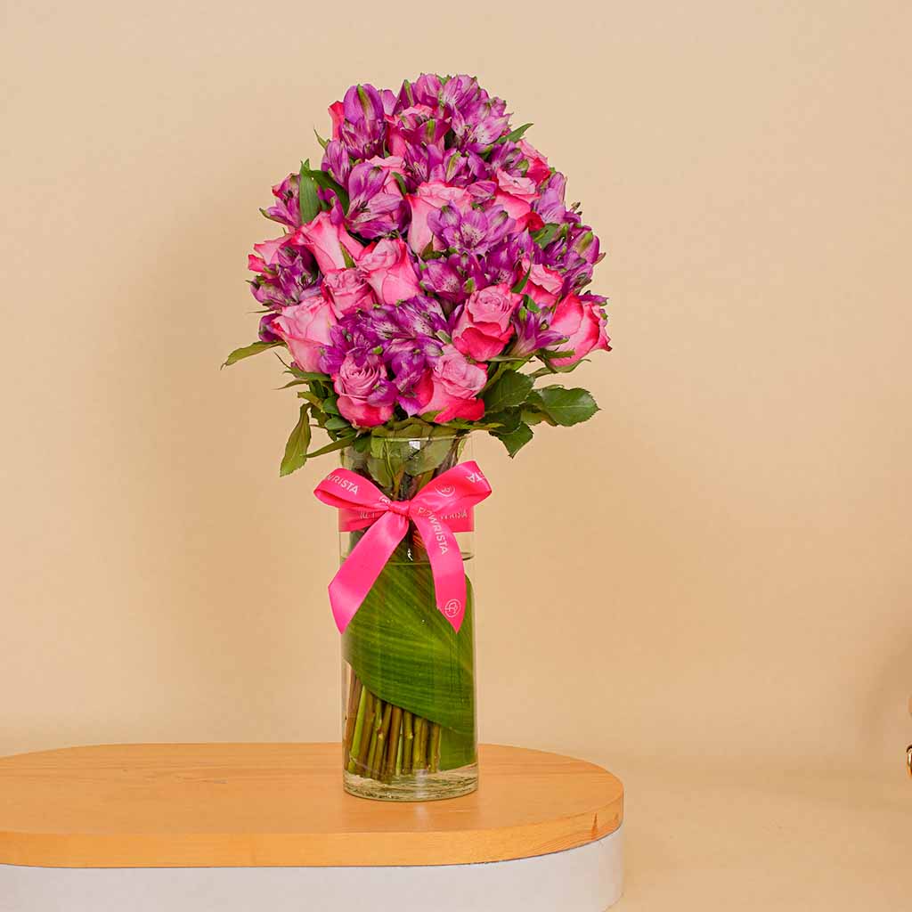 Flowrista Online Flowers Shop Vase of 15 Purple Roses - Velvet Petals 