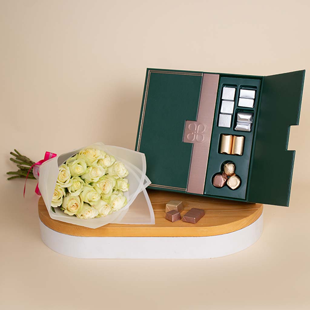 Flowrista Online Flowers Shop Patchi Les Signatures | Prestige Box with a Bouquet of 15 Roses