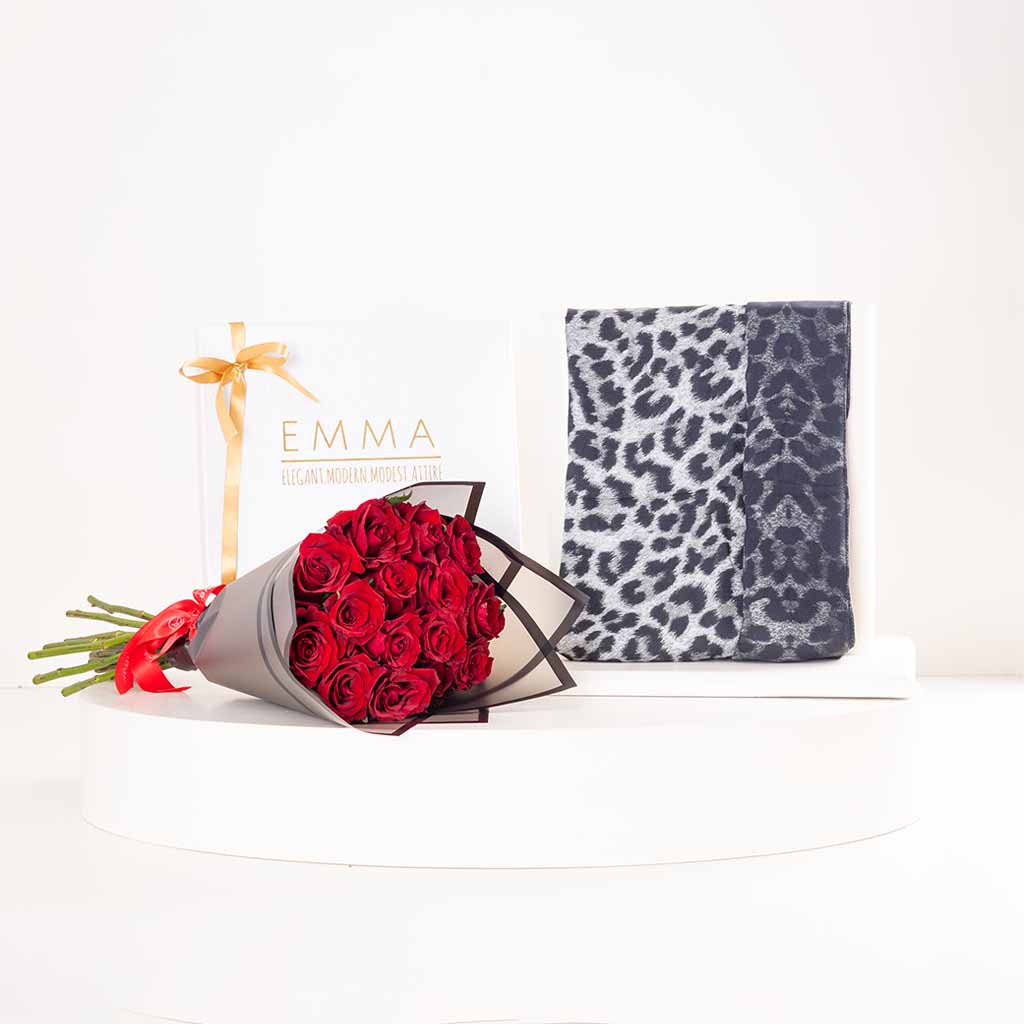 Flowrista Online Flowers Shop EMMA Ash Leopard Scarf & Red Roses Bouquet