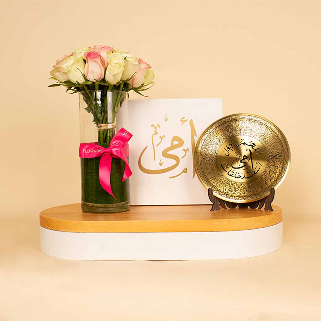 Flowrista Online Flowers Shop Mother Golden Shield |A mixed flower vase with white and pink roses, 20 roses