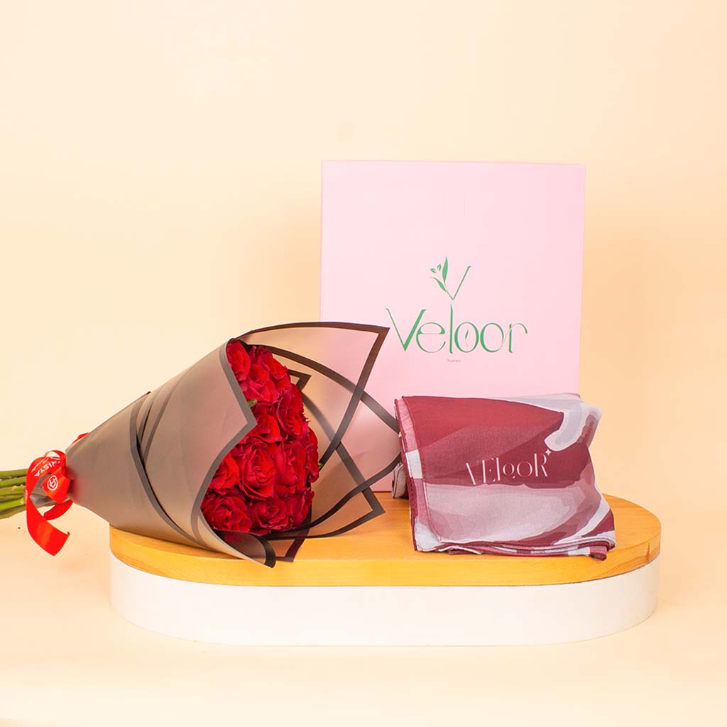 Flowrista Online Flowers Shop Veloor Ruby Scarf & Red Roses Bouquet