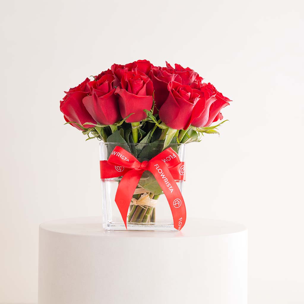 Flowrista Online Flowers Shop Red Roses Vase - 20 Stems