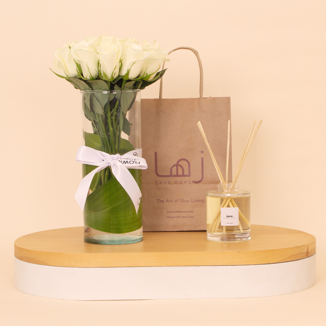 Flowrista Online Flowers Shop Zaha Home "Joury" Reed Diffuser & 15 White Roses Vase