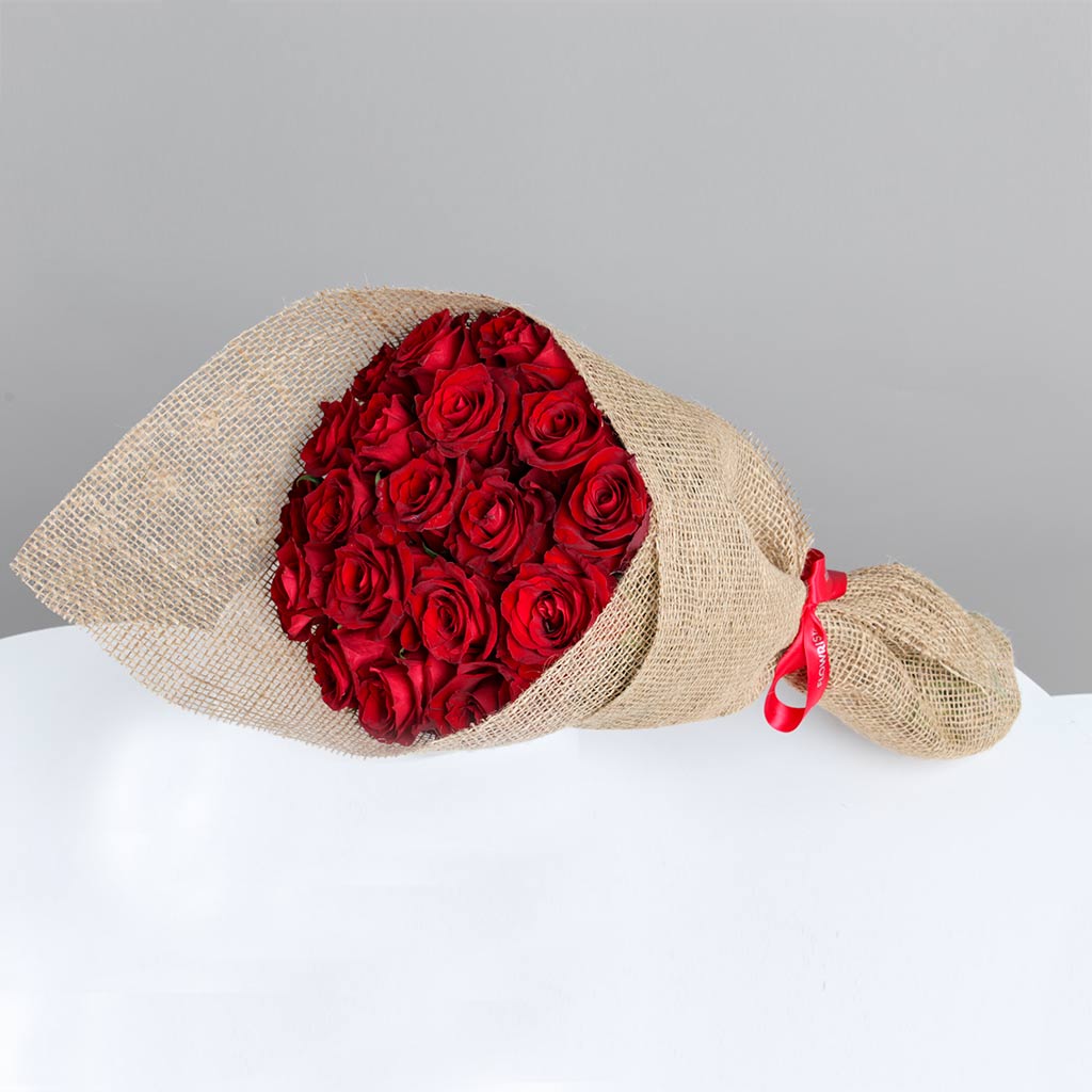 Flowrista Online Flowers Shop رائع في اللون الأحمر