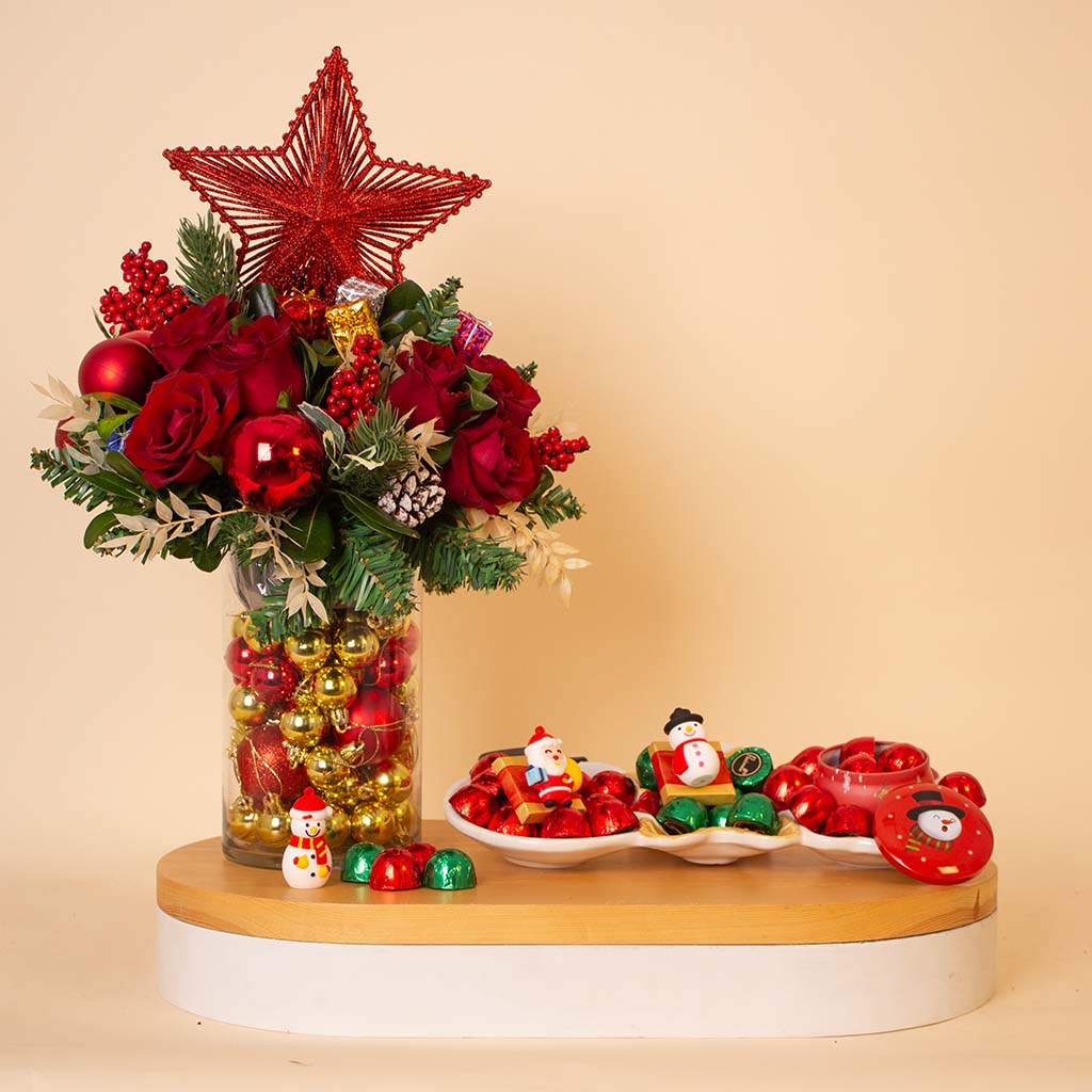 Flowrista Online Flowers Shop Passionelle New Year Chocolate & Festive Roses Vase