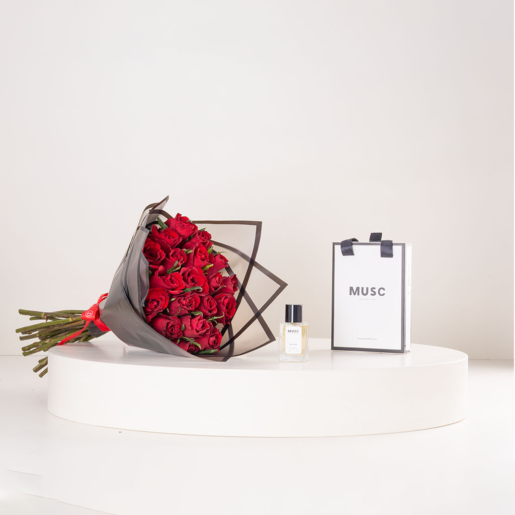 Flowrista Online Flowers Shop MUSC Miss Musc 30ml & Red Roses Bouquet