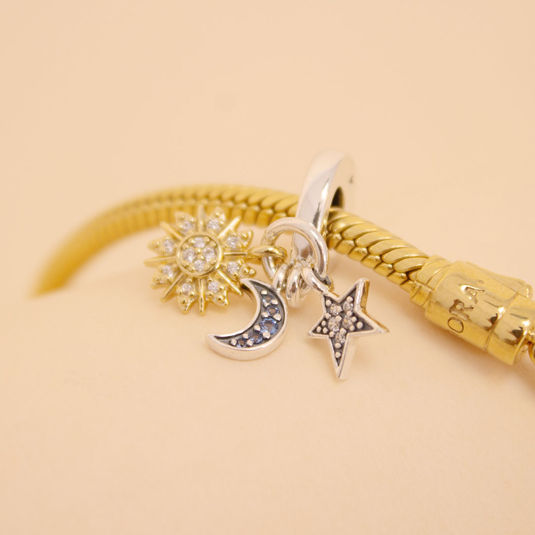 Flowrista Online Flowers Shop Pandora Gold-Plated Sliding Bracelet with Celestial Triple Dangle Charm