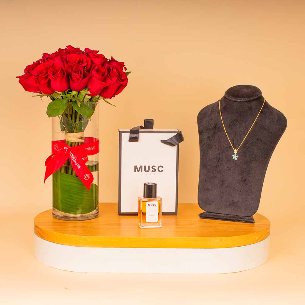 Flowrista Online Flowers Shop Felizmoda Shine & Roses Bundle - Felizmoda Gold-Plated Silver Necklace & MUSC Scandal 30 ml & Red Roses Vase