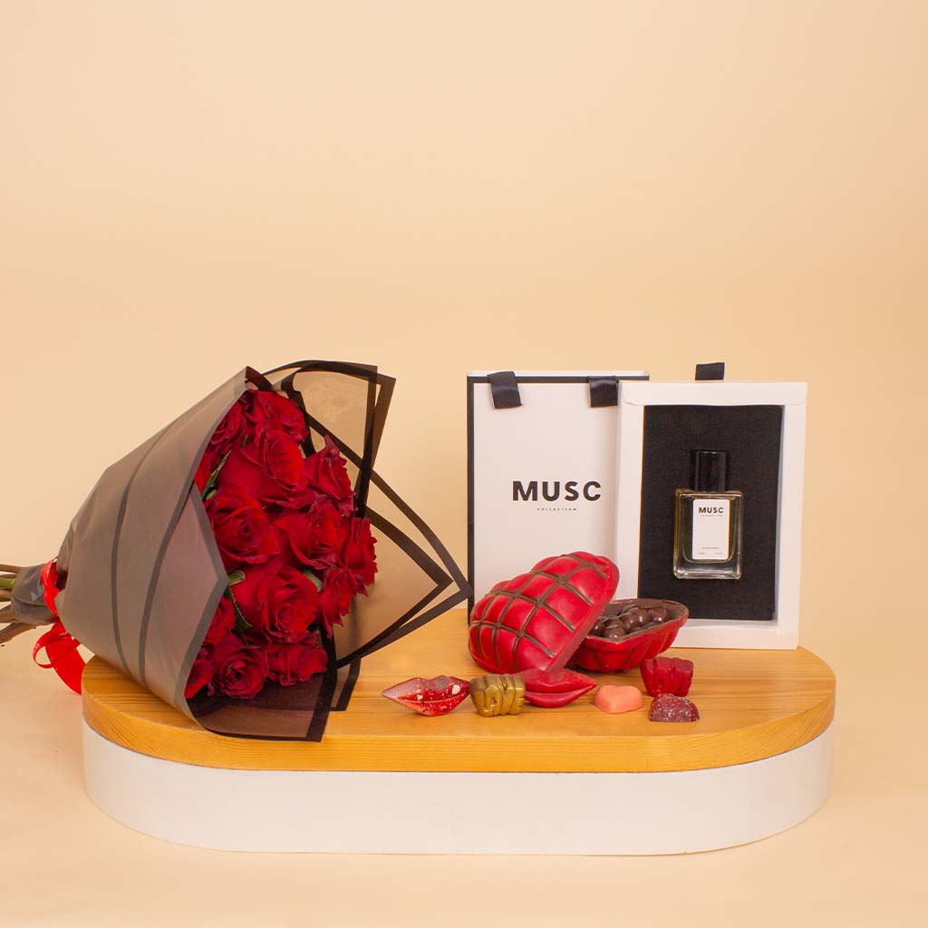 Flowrista Online Flowers Shop Chocolate Factory Heart Bonbon & Red Roses & MUSC Coffee Musk 30 ml