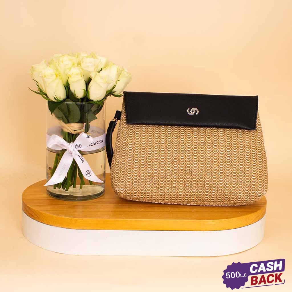 Flowrista Online Flowers Shop حقيبة كو-رافيا سوداء ومزهرية ورود بيضاء