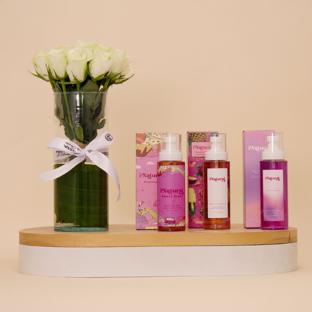 Flowrista Online Flowers Shop i Natural Body Splash Desire Collection& 15 White Roses Vase