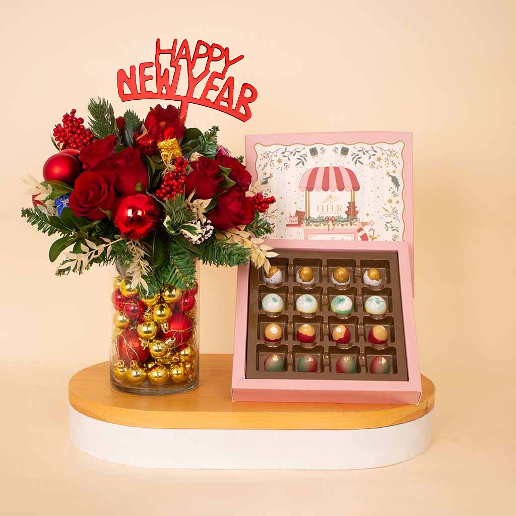 Flowrista Online Flowers Shop Fleur Box Belgian Chocolate Bonbons 16 Pieces & Festive Roses Vase