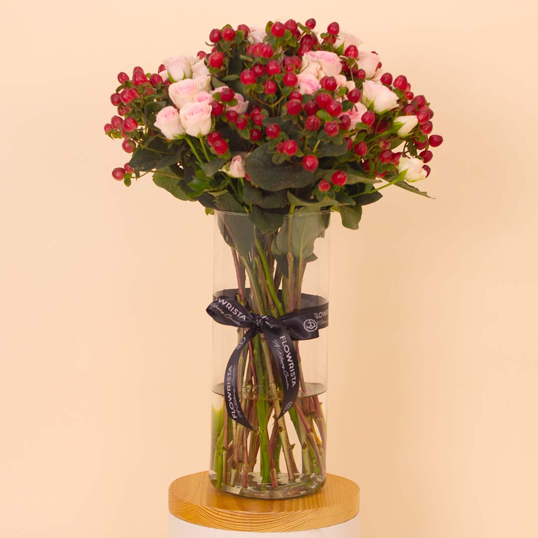 Flowrista Online Flowers Shop Flowrista | Baby Rose & Hypericum Vase
