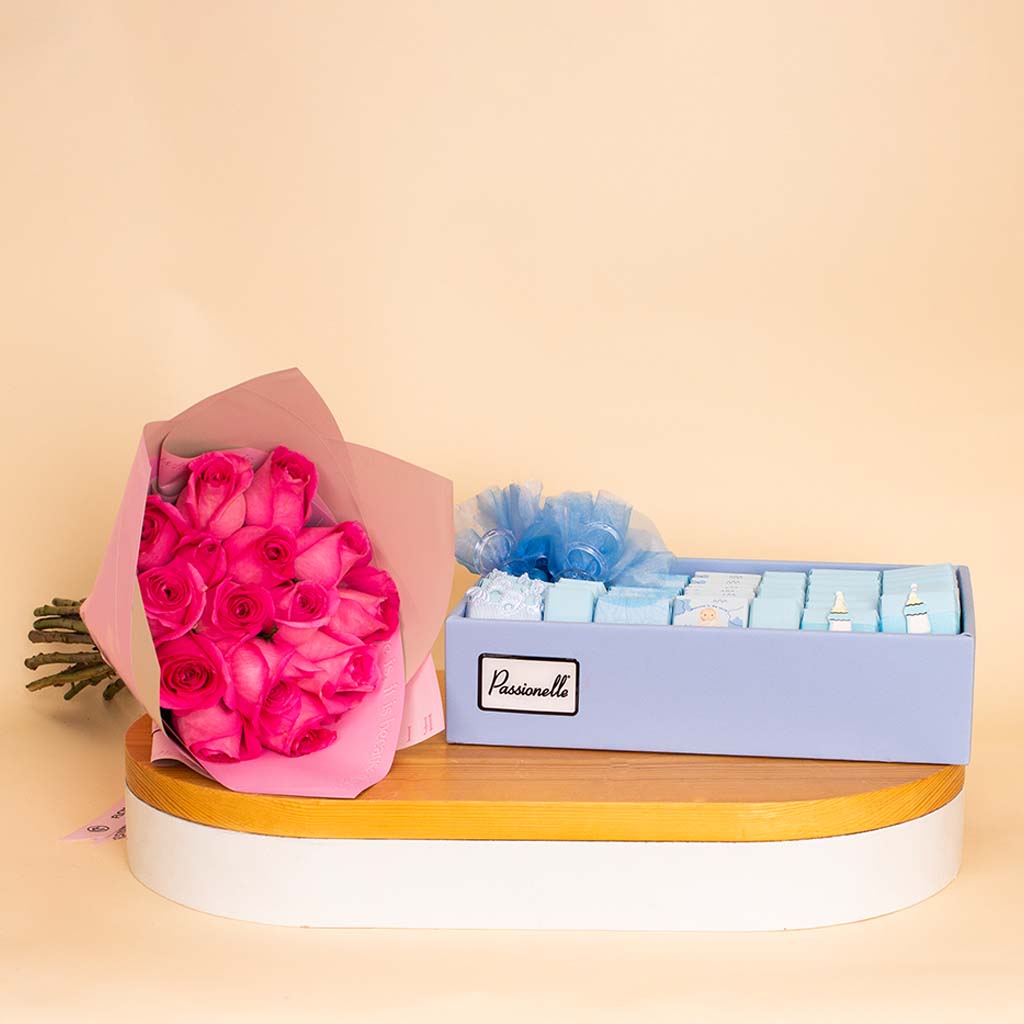 Flowrista Online Flowers Shop شوكولاتة باشونيل للمواليد الجدد، وزن 1 كجم مع باقة من الورود الوردية