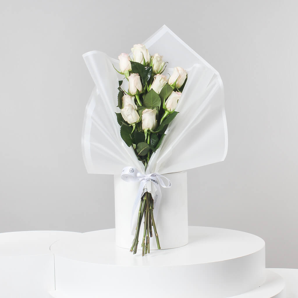 Flowrista Online Flowers Shop Flowrista | 10 White Roses Bouquet