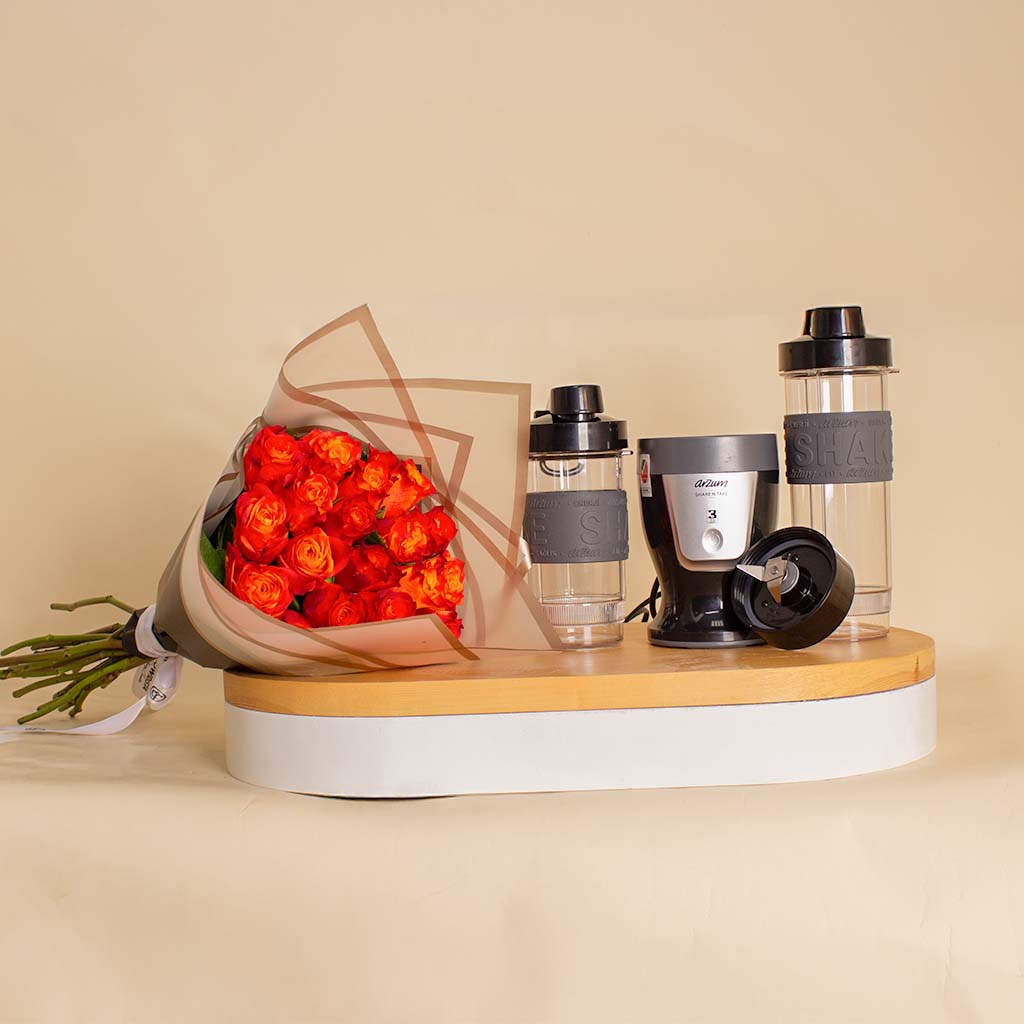 Flowrista Online Flowers Shop طقم خلاط يدوي أوكا مع 20 وردة برتقالية