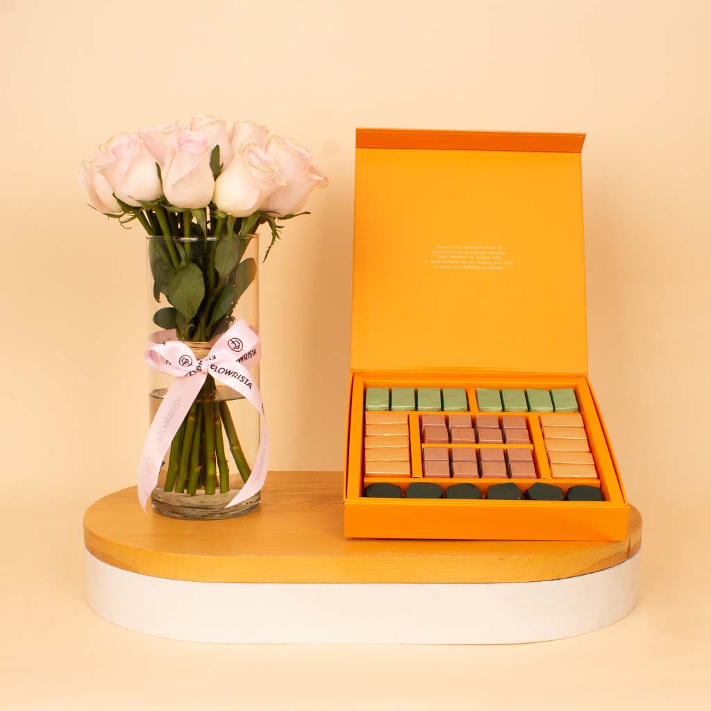 Flowrista Online Flowers Shop Patchi Les Choco Caramels 40 pcs & Pink Roses Vase