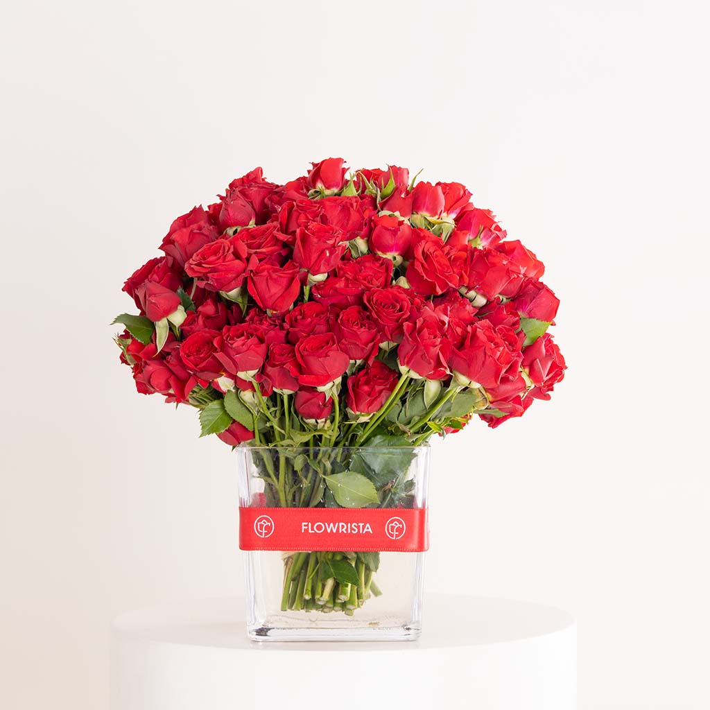 Flowrista Online Flowers Shop Red Baby Roses Vase - 30 Stems