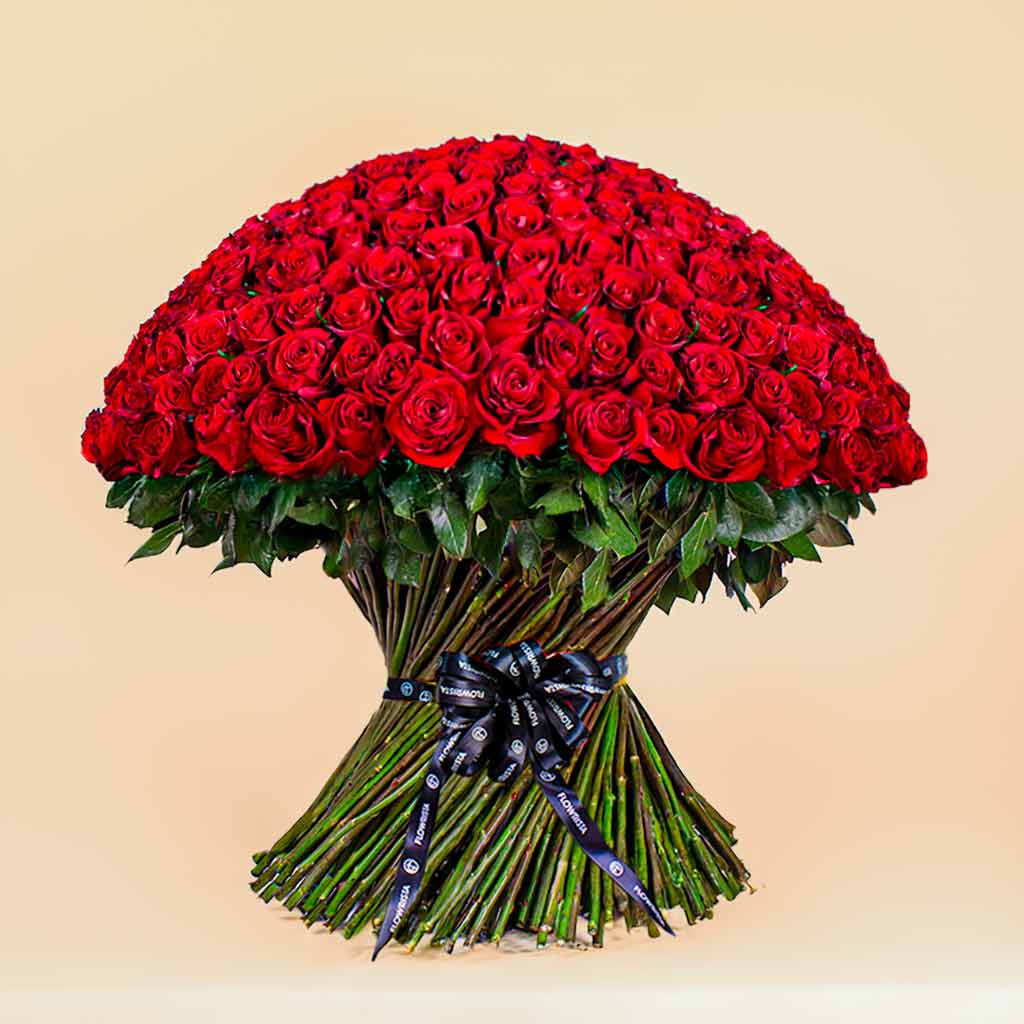 Flowrista Online Flowers Shop 500 Red Flowers Bouquet
