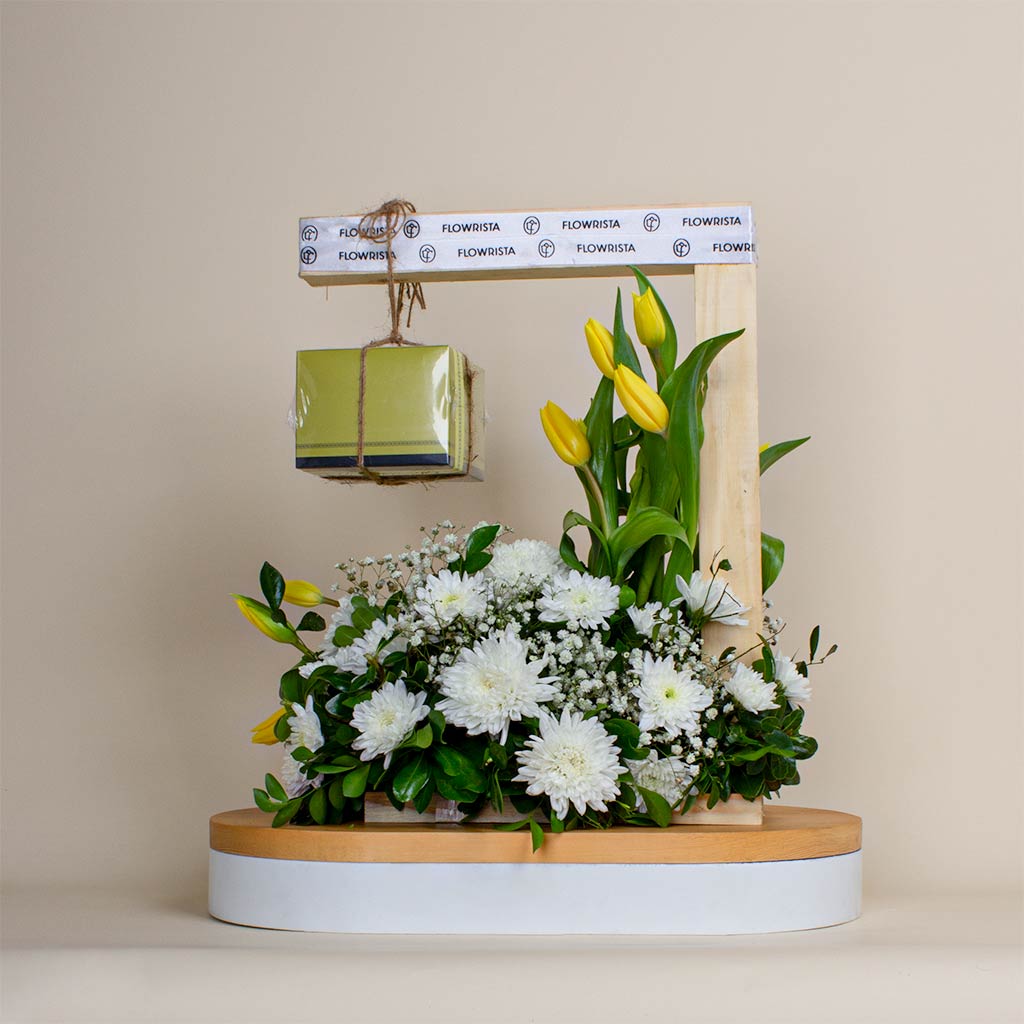 Flowrista Online Flowers Shop علبة شوكولاتة باتشي 500 جرام و توليب أصفر