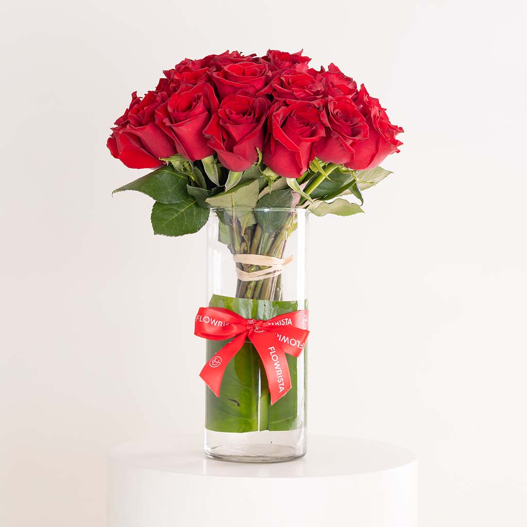 Flowrista Online Flowers Shop مزهرية ورود حمراء  - ٣٠ وردة