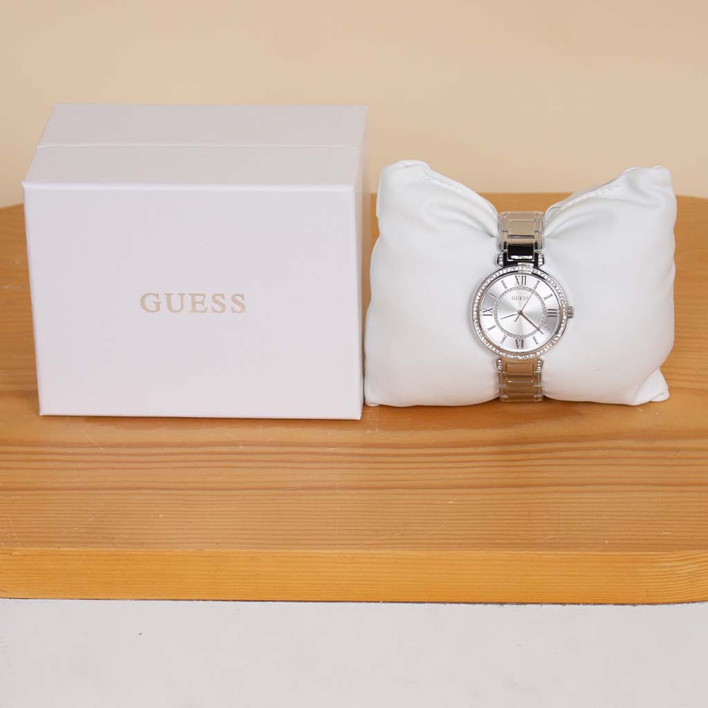 Flowrista Online Flowers Shop Guess Yellow Gold Women’s Watch W1209L2 with Heart-Shaped 20 Roses Bouquet