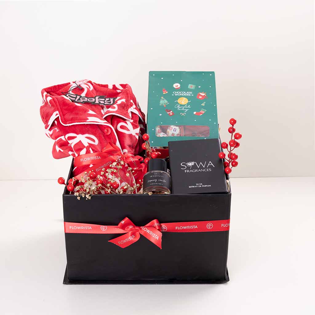 Flowrista Online Flowers Shop Flowrista New Year Gift Box | Cozy, Elegant & Festive