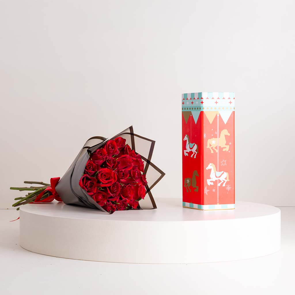 Flowrista Online Flowers Shop Soul&More Magic Advent Calendar & Red Roses Bouquet