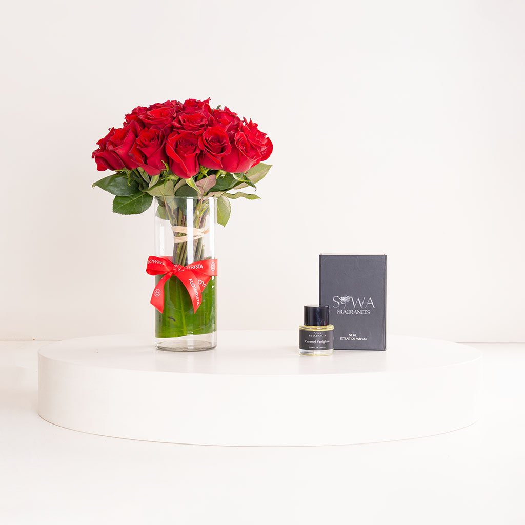 Flowrista Online Flowers Shop Siwa Caramel Vanigliato 50ml Fragrance & Red Roses Vase