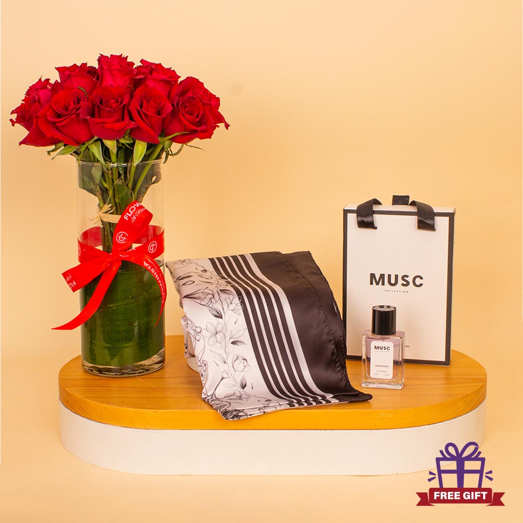 Flowrista Online Flowers Shop مجموعة مسك القهوة ووشاح فلور مع الورود - مسك 30 مل ووشاح فيلور هامز مع الورود الحمراء