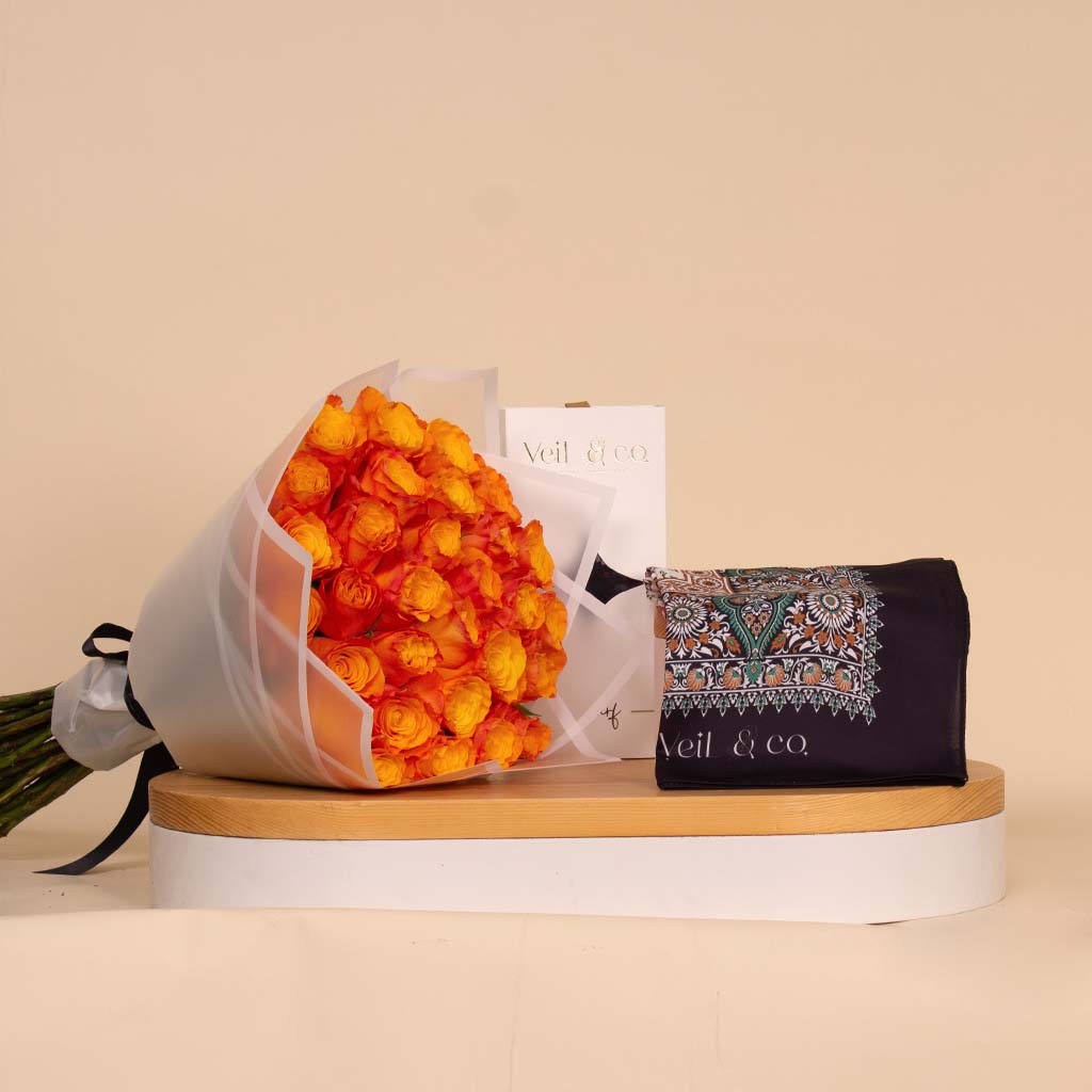 Flowrista Online Flowers Shop طرحة فيل آند كو ميستيك تشارم من الحرير | بوكيه يحتوي على 20 وردة برتقالية