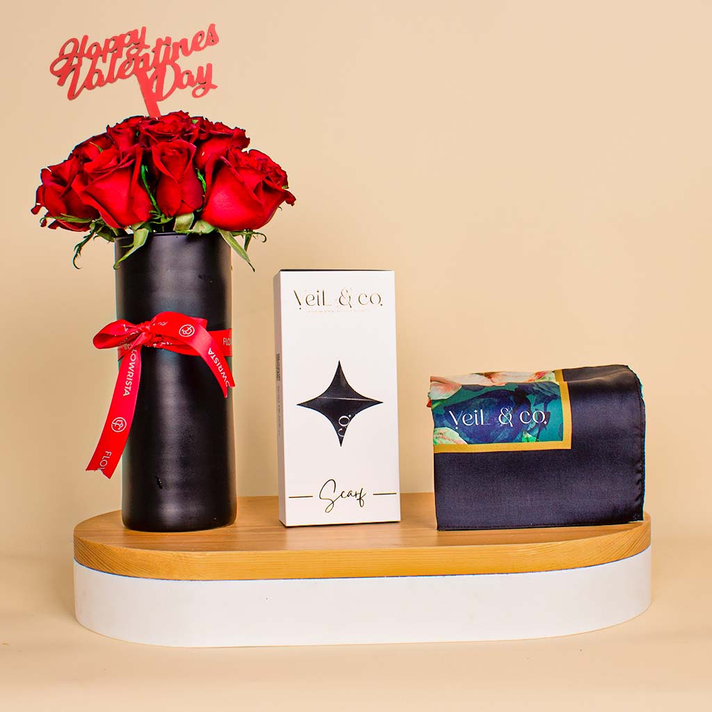 Flowrista Online Flowers Shop حجاب حرير رويال بلوسوم من فيل آند كو | مزهرية عيد الحب حمراء