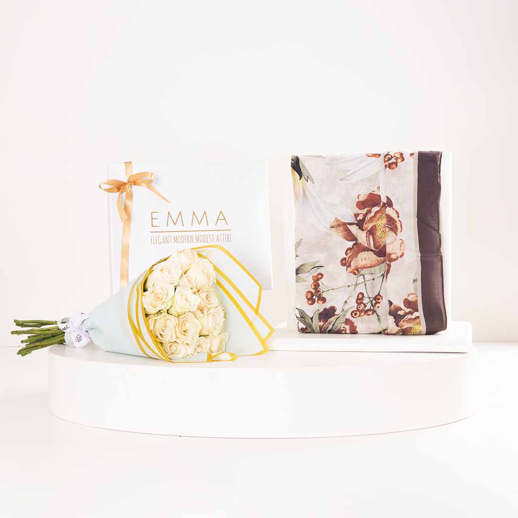 Flowrista Online Flowers Shop وشاح إيما زينا وباقة ورود بيضاء