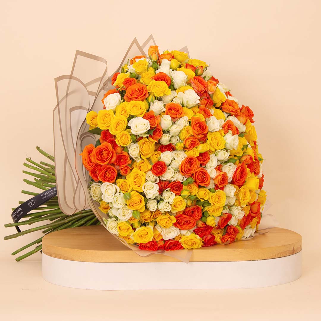 Flowrista Online Flowers Shop باقة فلوريستا من 150 وردة بيضاء وبرتقالية وصفراء