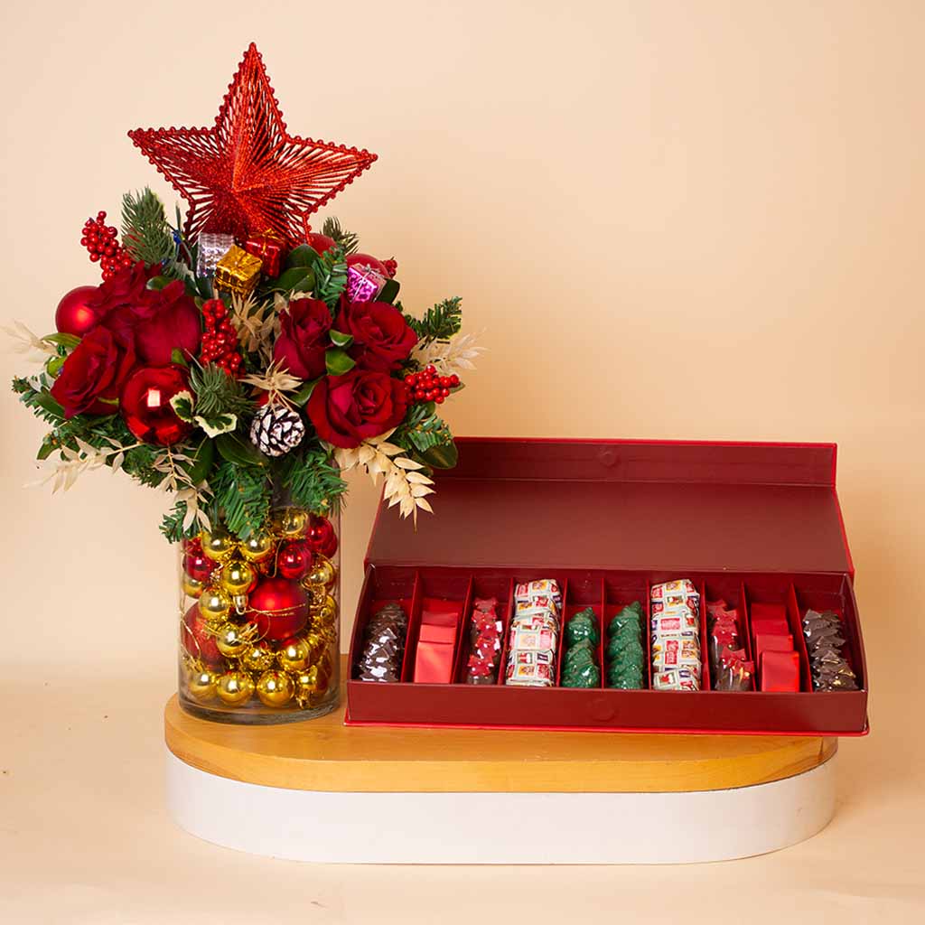 Flowrista Online Flowers Shop Chocolate Factory New Year Selection Box 610g & Festive Roses Vase
