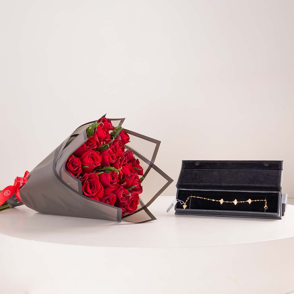 Flowrista Online Flowers Shop GUESS Fan Gold-Tone Charm Bracelet & Red Roses Bouquet