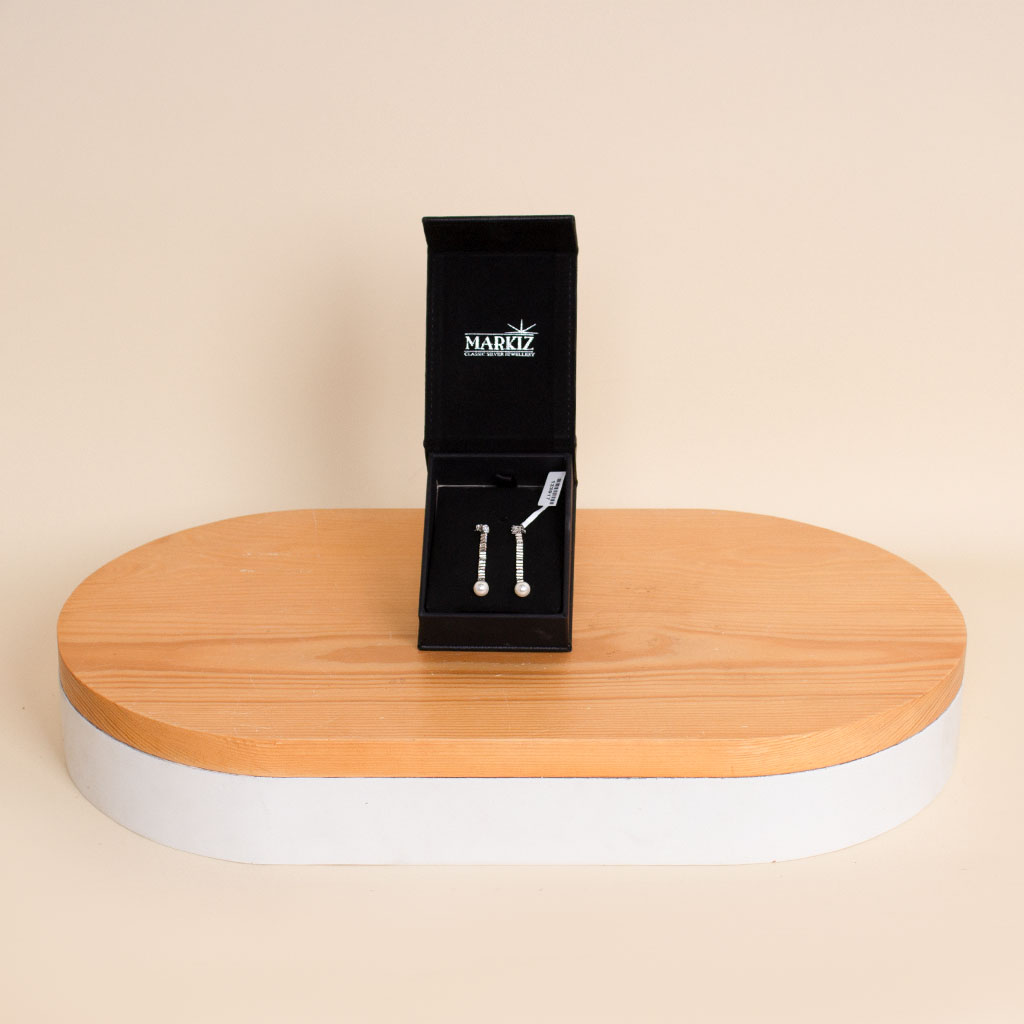 Flowrista Online Flowers Shop Markiz Elegant Ear Ring 