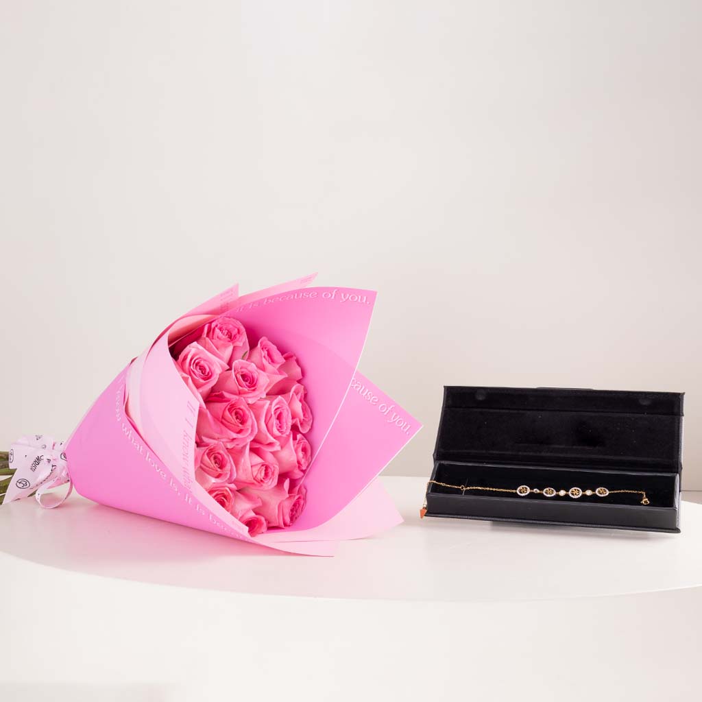 Flowrista Online Flowers Shop سوار جيس لايف ان المرصع بالكريستال وباقة ورود وردية