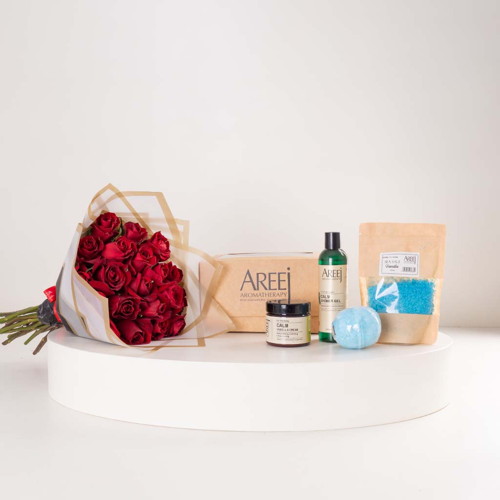 Flowrista Online Flowers Shop مجموعة هدايا أريج فانيلا كالم وباقة ورود حمراء